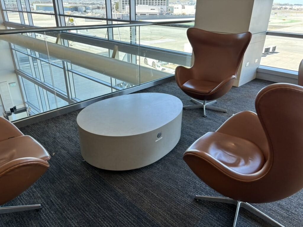 charging stations and stools at the airport solid surface material (4)